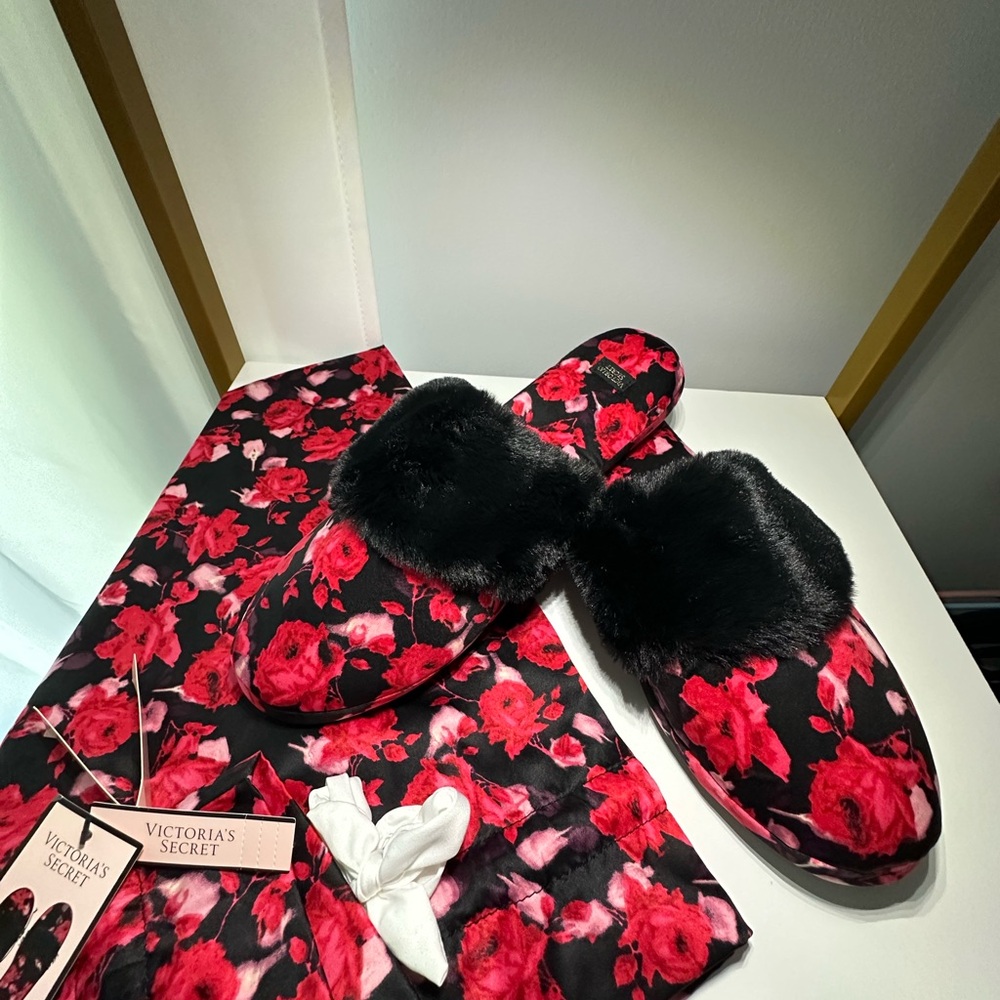 Victoria's Secret Black and Pink Floral Set - Picture 2 of 7